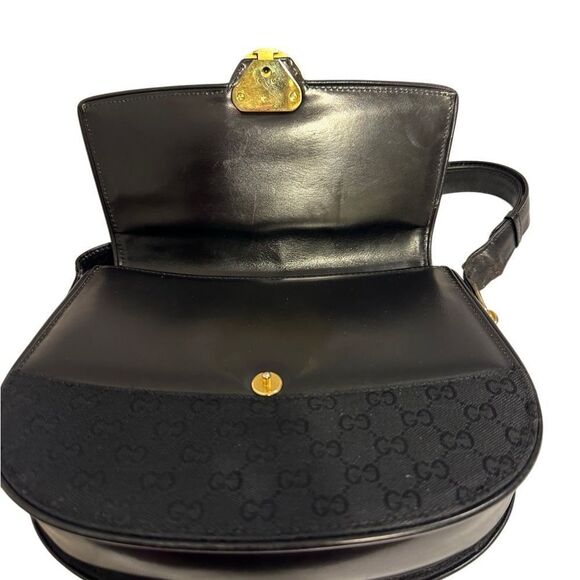 Gucci Black Shoulder Bag with Gold Hardware - Picture 4 of 13